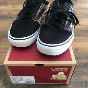 Cheetah Deluxe Comfort Vans